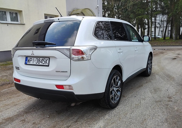 Mitsubishi Outlander cena 52900 przebieg: 141000, rok produkcji 2015 z Racibórz małe 254